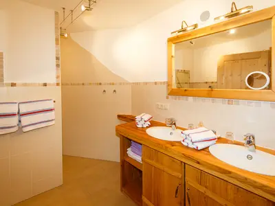 Badezimmer OG groß