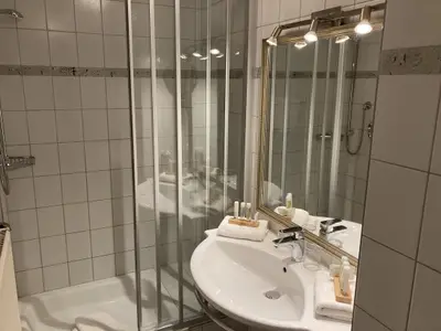das Badezimmer
