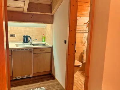 Küchenzeile, Eingang Bad