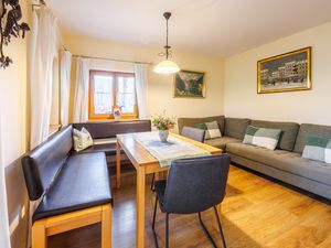 72670-Ferienwohnung-4-Ruhpolding-300x225-2