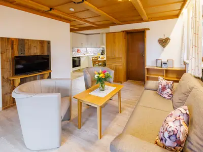 Wohnbereich mit Blick zur Küche