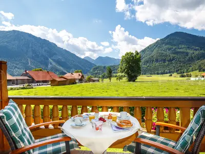 Balkon freier doppelter Bergblick