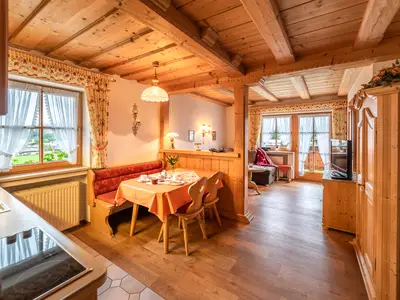 Ferienwohnung 1 - Koch- und Essbereich