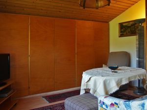 1672425-Ferienwohnung-3-Ruhpolding-300x225-4