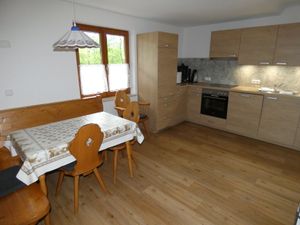 94080-Ferienwohnung-5-Ruhpolding-300x225-3