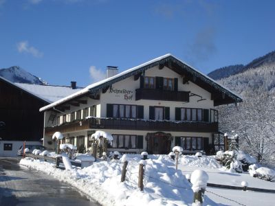 gepflegtes Bauernhaus in ruhiger, sonniger Lage