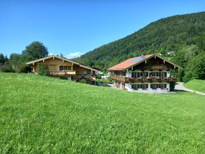 6783838-Ferienwohnung-2-Ruhpolding-300x225-1