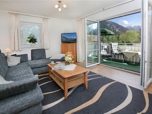 18143820-Ferienwohnung-2-Ruhpolding-300x225-1