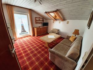 72646-Ferienwohnung-4-Ruhpolding-300x225-2