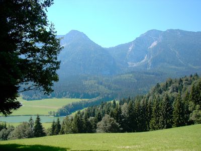 Der Froschsee vor unseren Hausbergen