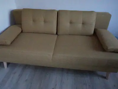 gemütliche Couch ausziehbar als Schlafcouch mit Lattenrost und 150 cm Breite