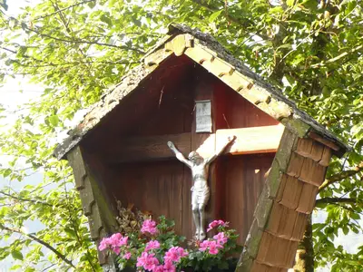 Kreuz am Haus