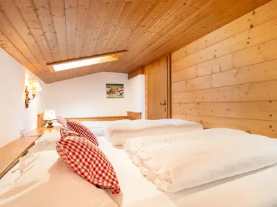 Typ Zellerberg mit Doppelbett und ein Einzelbett