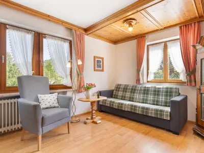 Kienberg Wohnzimmer mit hochwertiger Doppel-Bettcouch