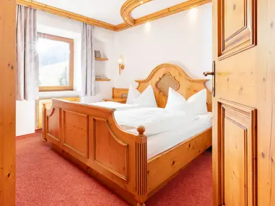 Blick ins Schlafzimmer Ferienwohnung Unternberg