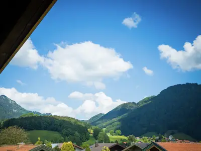 Aussicht vom Balkon zum Hochfelln