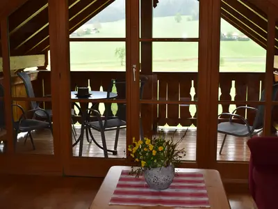 Blick auf den überdachten Balkon