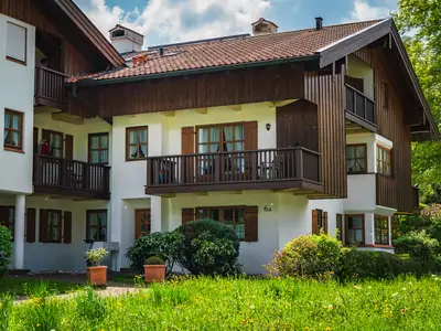 Blick auf unsere Wohnung im 1. Stock mit Balkon