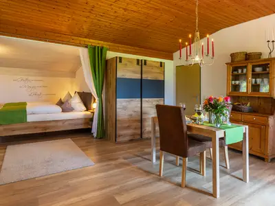 Abgetrennter Wohn-/Schlafraum