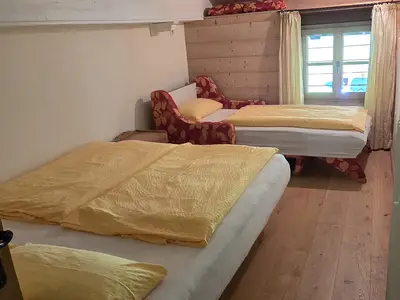 Schlafzimmer 2