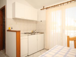 18321508-Ferienwohnung-3-Rukavac (Vis)-300x225-3