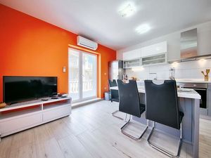 23932195-Ferienwohnung-2-Rukavac (Vis)-300x225-2