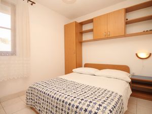 23926492-Ferienwohnung-4-Rukavac (Vis)-300x225-3