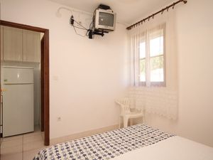 23926492-Ferienwohnung-4-Rukavac (Vis)-300x225-4