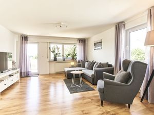 23969619-Ferienwohnung-5-Rutesheim-300x225-1