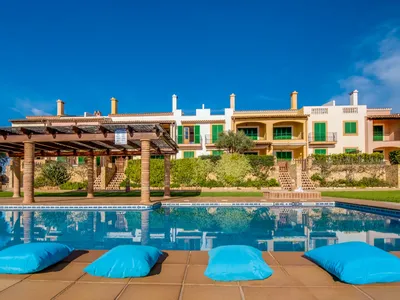 PoolOfHouse