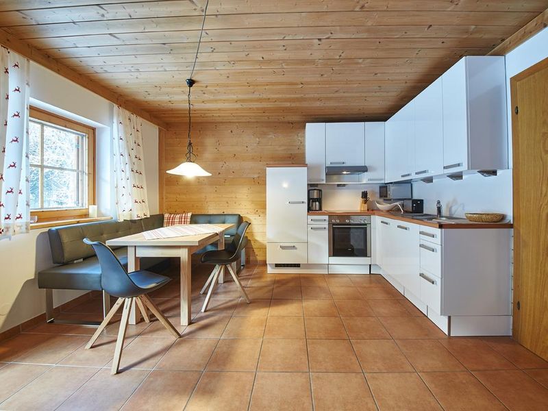 23898323-Ferienwohnung-4-Saalbach Hinterglemm-800x600-1