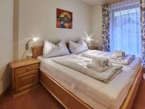 23898331-Ferienwohnung-8-Saalbach Hinterglemm-300x225-0