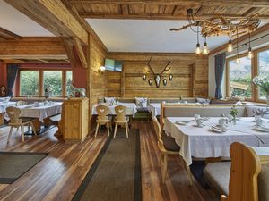 24019319-Ferienwohnung-6-Saalbach Hinterglemm-300x225-1