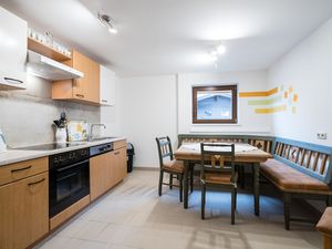 21746045-Ferienwohnung-6-Saalbach Hinterglemm-300x225-1