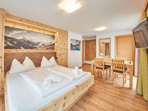 23907428-Ferienwohnung-4-Saalbach Hinterglemm-300x225-0