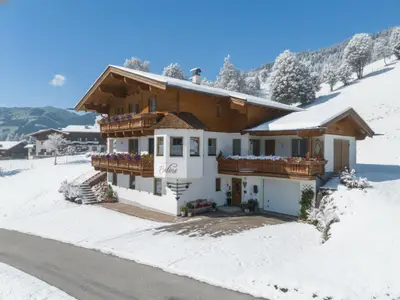 Außenseite Ferienhaus [Winter]