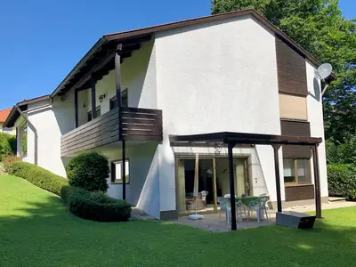 Außenbereich, leichte Hanglage