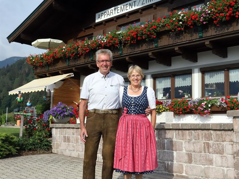 916630-Ferienwohnung-2-Saalfelden am Steinernen Meer-800x600-2