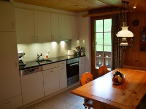 23836333-Ferienwohnung-2-Saanen-300x225-5