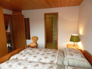 23840213-Ferienwohnung-4-Saanen-300x225-2