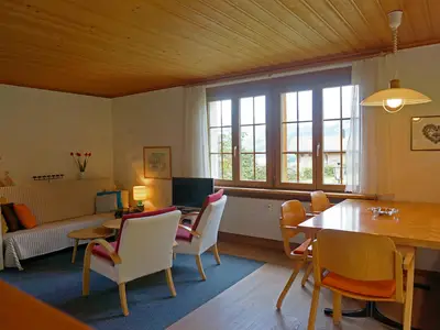 Wohn-/Esszimmer (1)