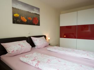 23875283-Ferienwohnung-2-Saarbrücken-300x225-5