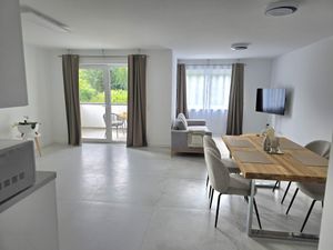 24054226-Ferienwohnung-2-Saarburg-300x225-4