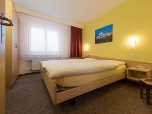 23012785-Ferienwohnung-4-Saas-Fee-300x225-5