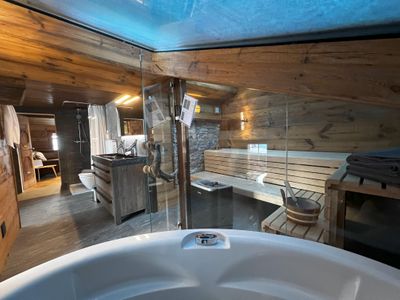 Badezimmer und Biosauna