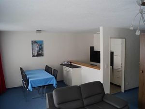 Küche und Esszimmer