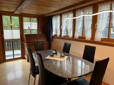 Wohn-/Esszimmer