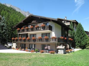 22213879-Ferienwohnung-2-Saas Grund-300x225-1