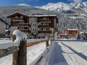 19874081-Ferienwohnung-6-Saas Grund-300x225-2