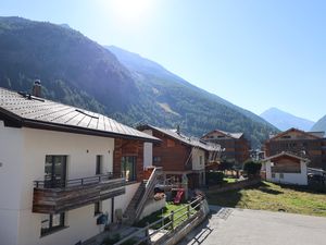 24007041-Ferienwohnung-4-Saas-Grund-300x225-1